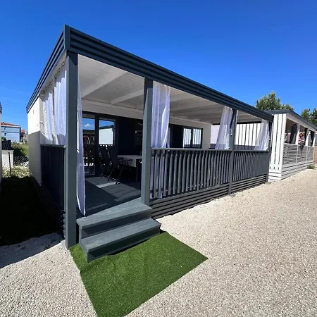 Apartamento Mobile Homes With Pool -