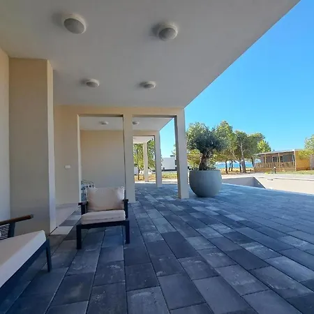 Mobile Homes With Pool - شقة