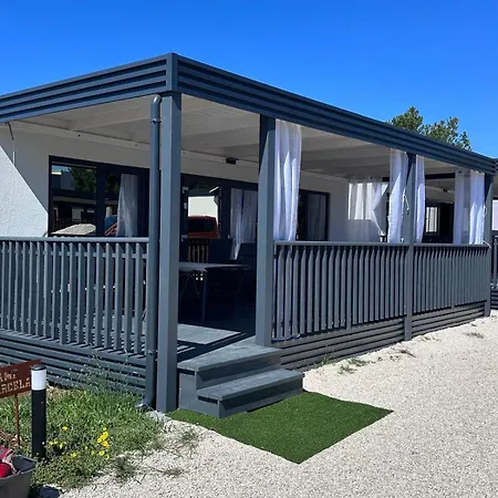 Mobile Homes With Pool - * Privlaka (Zadar)